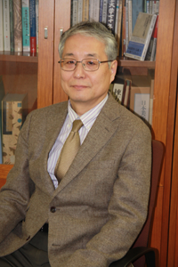 教育学部長 薄井 俊二