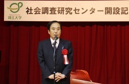 挨拶する上田知事