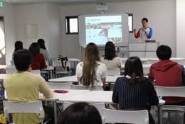 留学フェアでの講演の様子