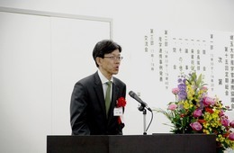 祝辞を述べる山口学長