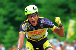 ガッツポーズの佐野選手