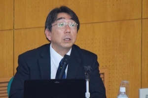 講演を行う宗澤准教授