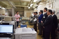 科学分析支援センター見学風景 科学分析支援センター見学風景